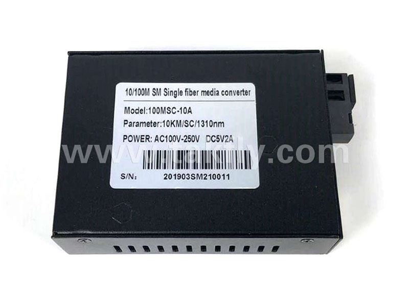10 100M 1Fiber端口1 RJ45端口光纤转换器